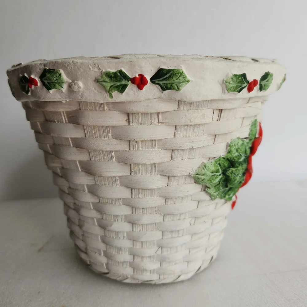 Vintage White Wicker Poinsettia and Holly Christmas Basket